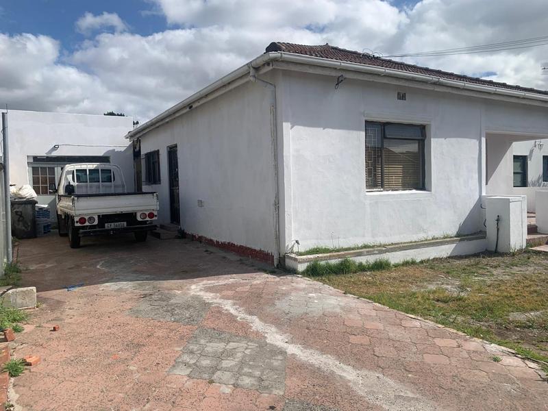 7 Bedroom Property for Sale in Belgravia Western Cape